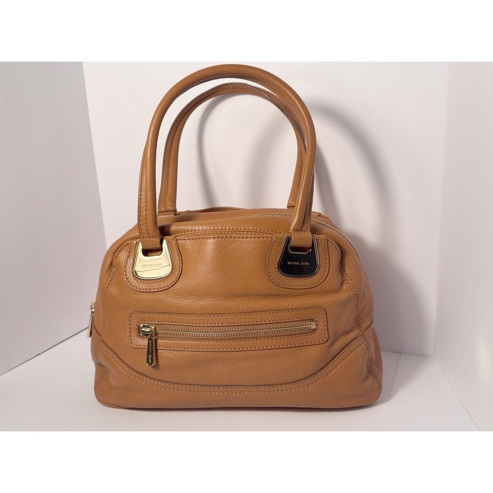 Michael Kors leather shoulder bag with 3 main sections 4 slip, 2 zip pockets EUC